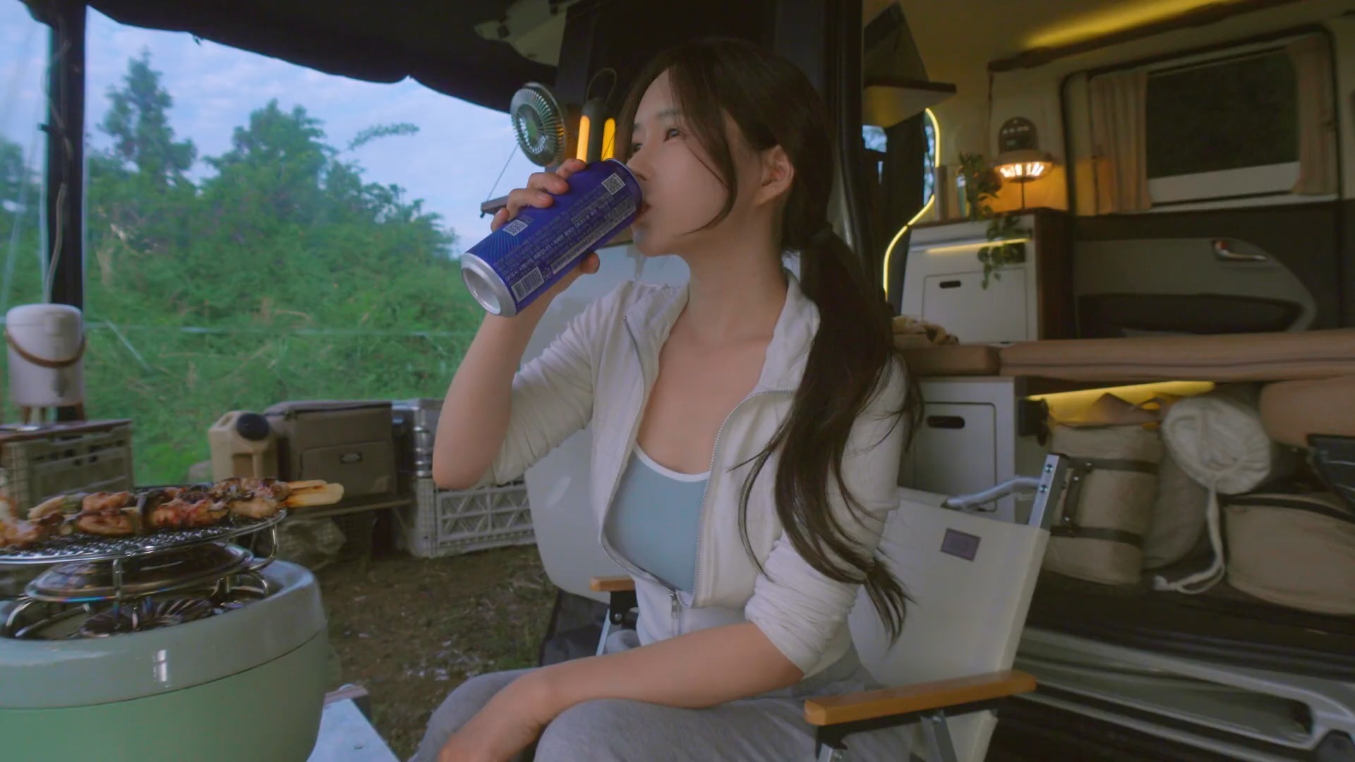 中外“泳士”竞渡长江 激情涌动江城